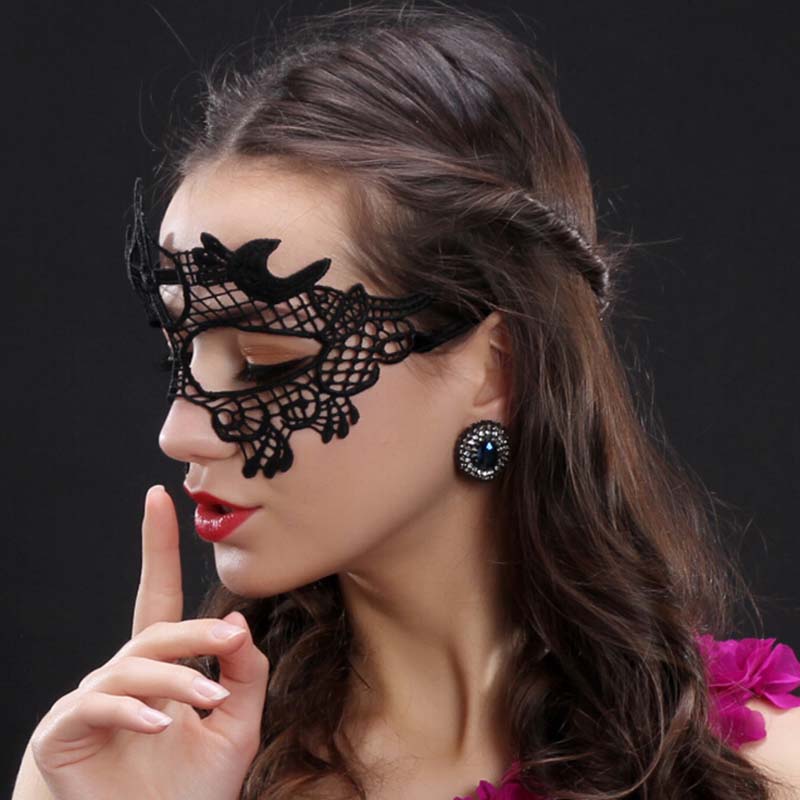 Sexy Women Lace Hollow Masquer - Respirator Half Face ulasan dan harga